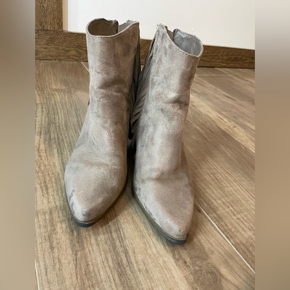 Booties - Picture 3 of 4